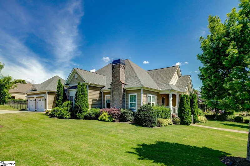 Property image 3 at 101 Laurel Grove Drive, Simpsonville, SC 29681