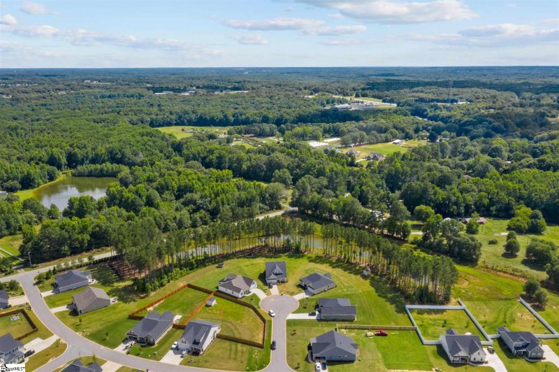 Property image 3 at 503 Coppice Court, Piedmont, SC 29673