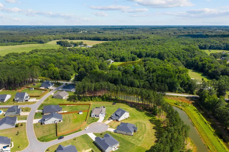 Property image 4 at 503 Coppice Court, Piedmont, SC 29673