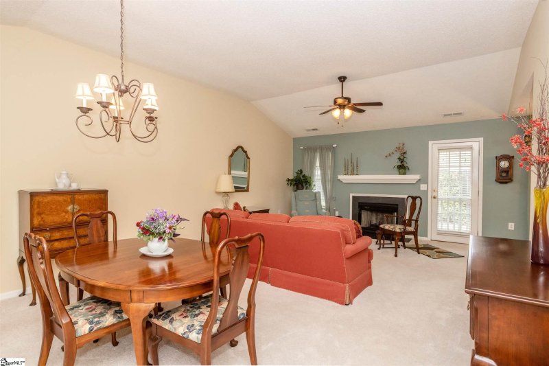 Property image 4 at 318 Woodruff Park Lane, Simpsonville, SC 29681