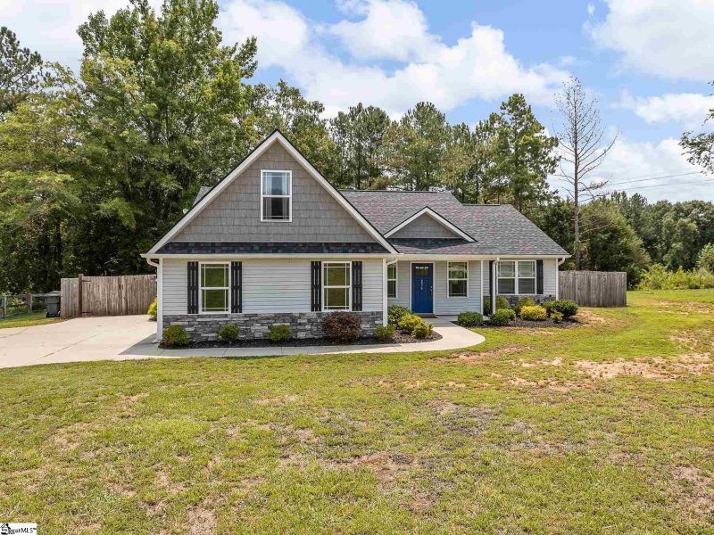 Property image 2 at 236 Redcoat Court, Simpsonville, SC 29680