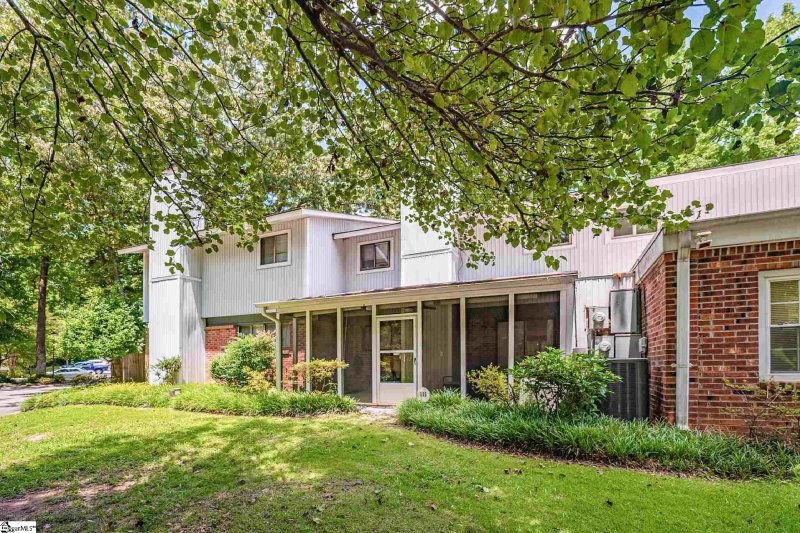 Property image 5 at 111 Briarview Circle, Greenville, SC 29615