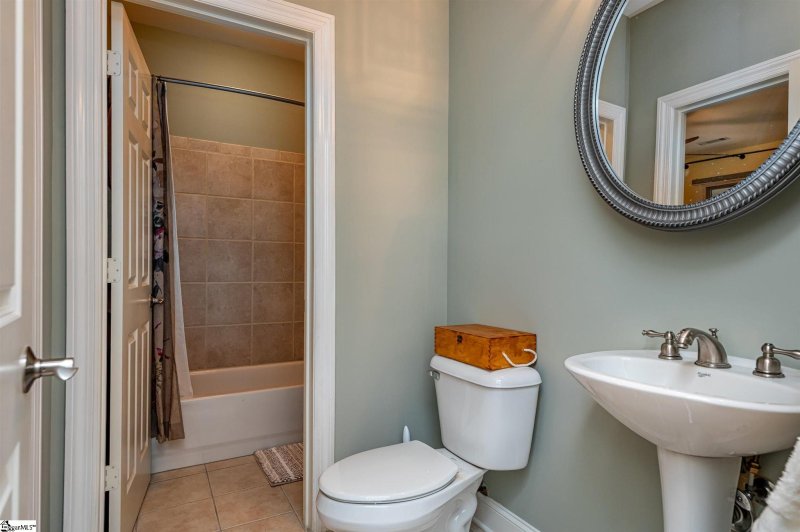 Property image 3 at 1209 E Washington Street, Greenville, SC 29601-3186