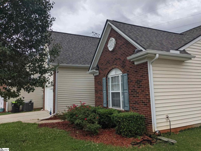 Property image 2 at 14 Somerville Court, Greenville, SC 29605