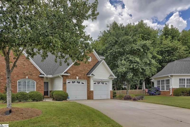 Property image 2 at 430 Windbrooke Circle, Greenville, SC 29615