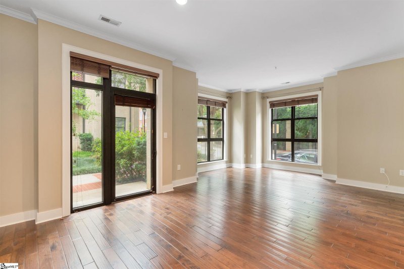 Property image 4 at 224 S Laurens Street, Greenville, SC 29601