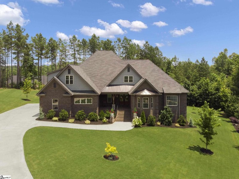 Property image 3 at 208 Kittansett Court, Taylors, SC 29687-6266