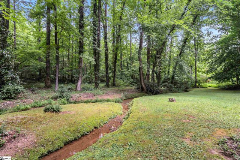 Property image 5 at 101 Windsor Court, Greer, SC 29651