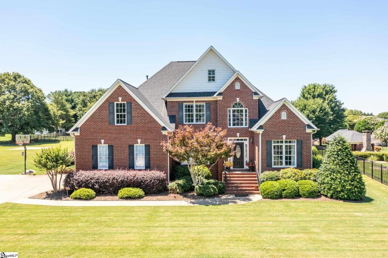 Property image 2 at 360 Benford Drive, Boiling Springs, SC 29316