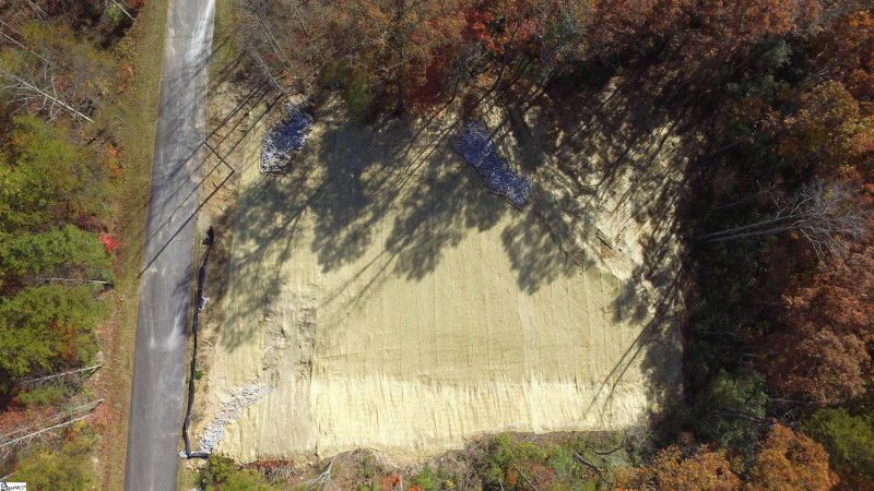 Property image 3 at 109 Matthews Creek Lane, Cleveland, SC 29635