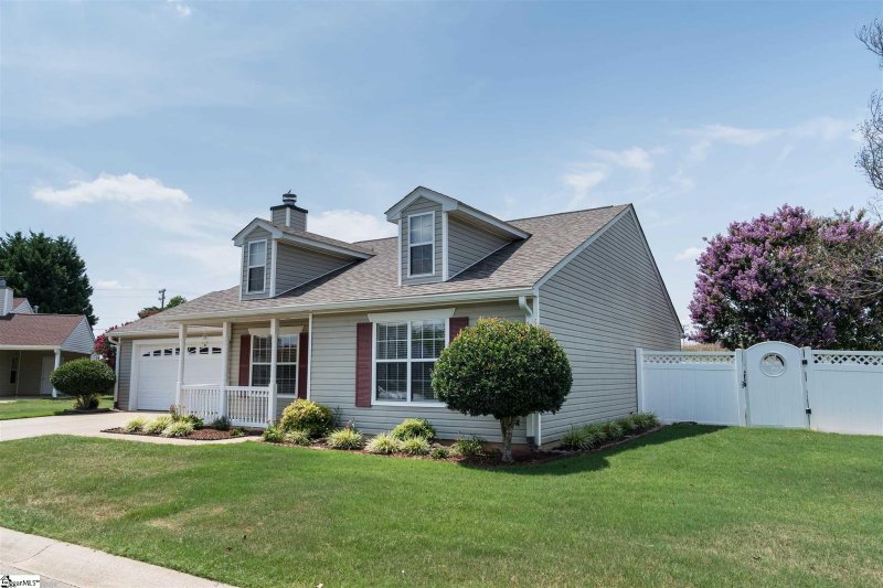 Property image 3 at 418 Sante Fe Road, Moore, SC 29369