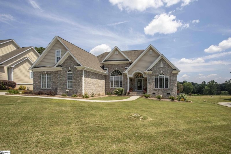 Property image 3 at 216 Saddlehorn Lane, Easley, SC 29642