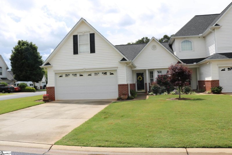 Property image 2 at 411 Cliffview Court, Greer, SC 29650