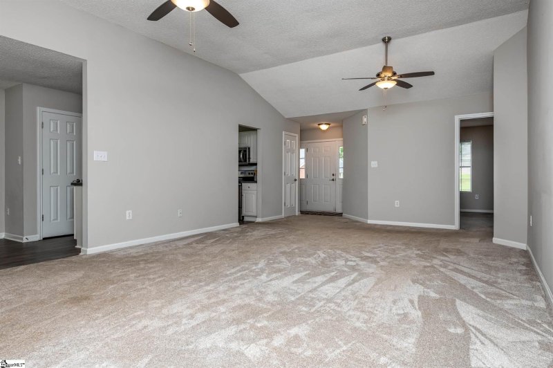 Property image 3 at 337 Woodruff Park Lane, Simpsonville, SC 29681