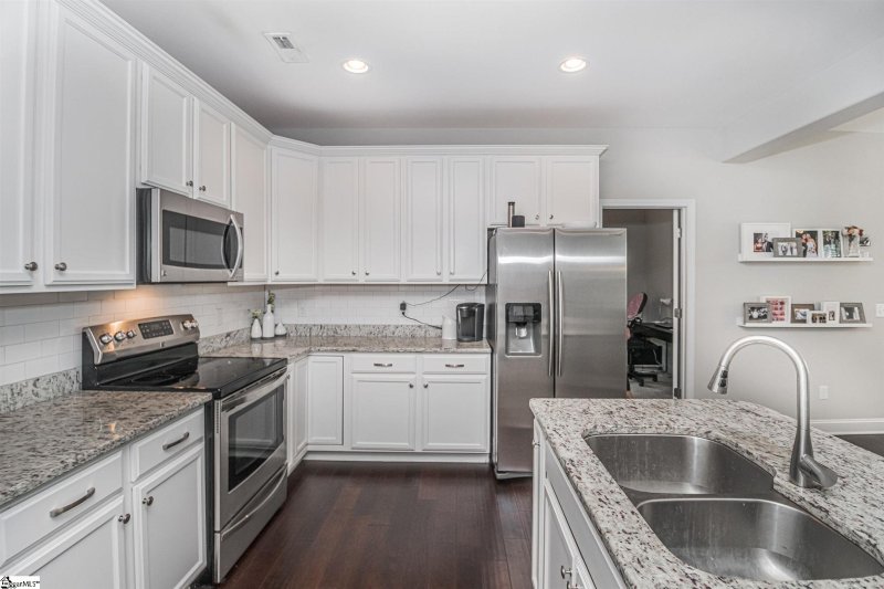 Property image 4 at 22 Verona Circle, Simpsonville, SC 29681
