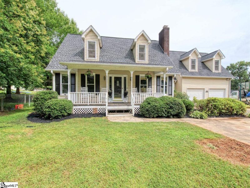 108 Wyatt Oaks Court