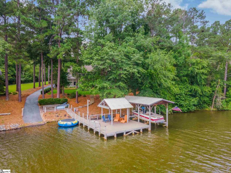 Property image 3 at 209 W Commodore Drive, Cross Hill, SC 29332