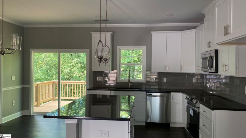 Property image 3 at 412 Crosby Circle, Greenville, SC 29605