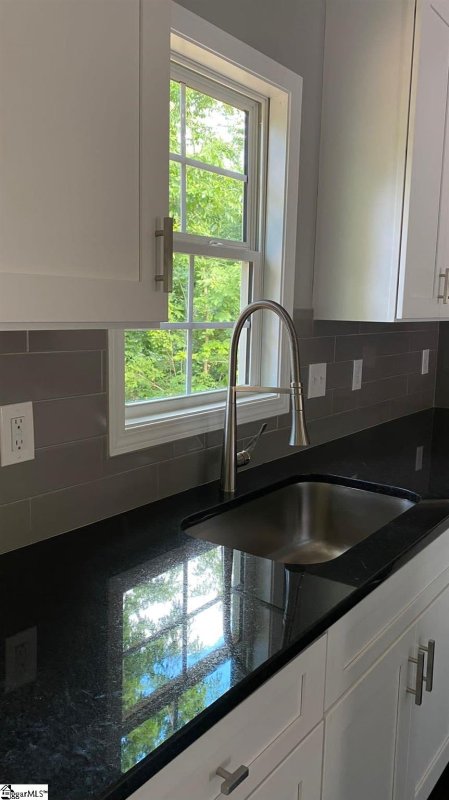 Property image 4 at 412 Crosby Circle, Greenville, SC 29605