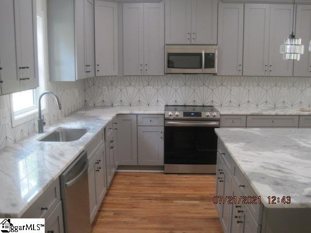 Property image 2 at 416 Crosby Circle, Greenville, SC 29605