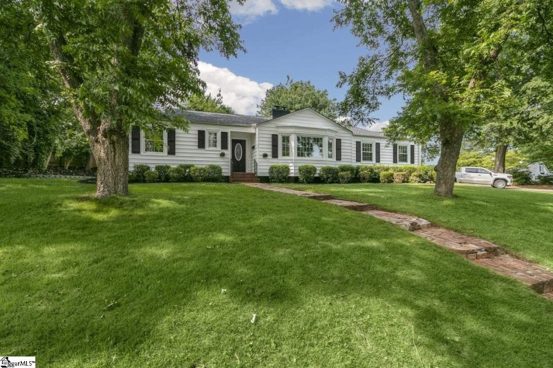 Property image 2 at 409 Longview Terrace, Greenville, SC 29605