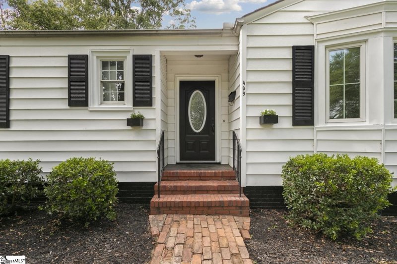 Property image 3 at 409 Longview Terrace, Greenville, SC 29605
