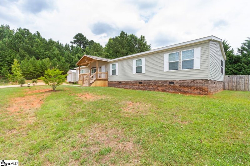 Property image 3 at 116 McScott Court, Easley, SC 29640
