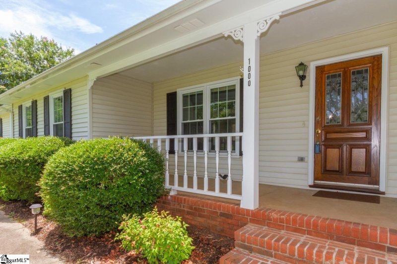 Property image 3 at 1000 Colleton Court, Easley, SC 29642
