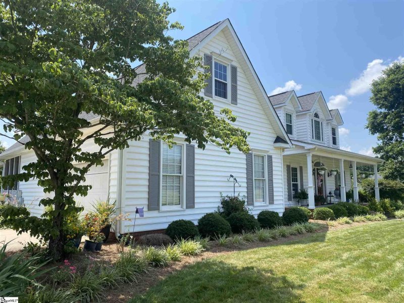 Property image 4 at 8 Wheatstone Court, Greenville, SC 29617