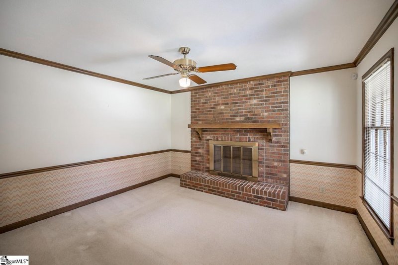 Property image 2 at 10 Raintree Court, Taylors, SC 29687