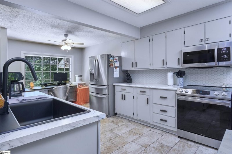 Property image 3 at 19 Riverview Drive, Greenville, SC 29611