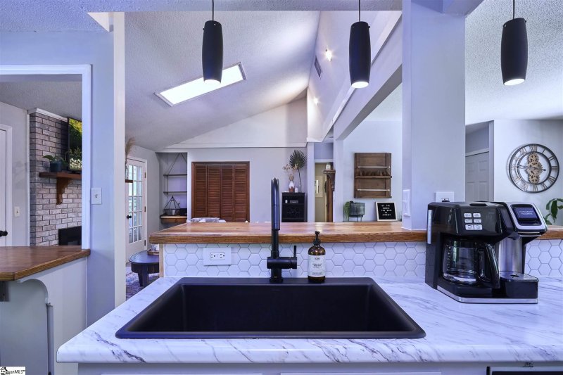 Property image 4 at 19 Riverview Drive, Greenville, SC 29611