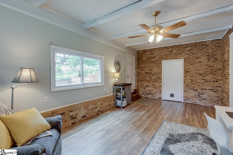 Property image 4 at 112 Eisenhower Street, Easley, SC 29642