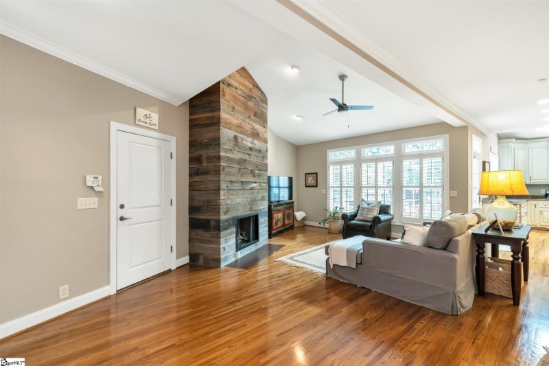 Property image 5 at 124 Lowther Hall Lane, Greenville, SC 29615