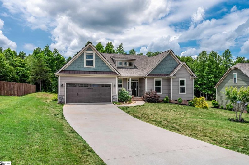 Property image 2 at 941 Garnet Circle, Chesnee, SC 29323