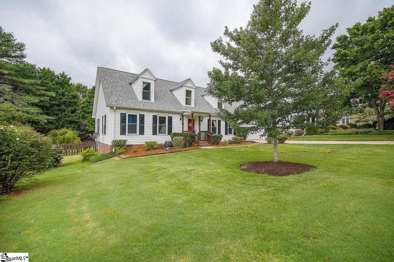 Property image 3 at 204 Gilderbrook Road, Greenville, SC 29615