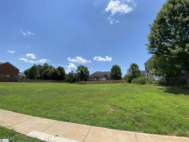 Property image 2 at 22 Ganibrille Court, Simpsonville, SC 29681