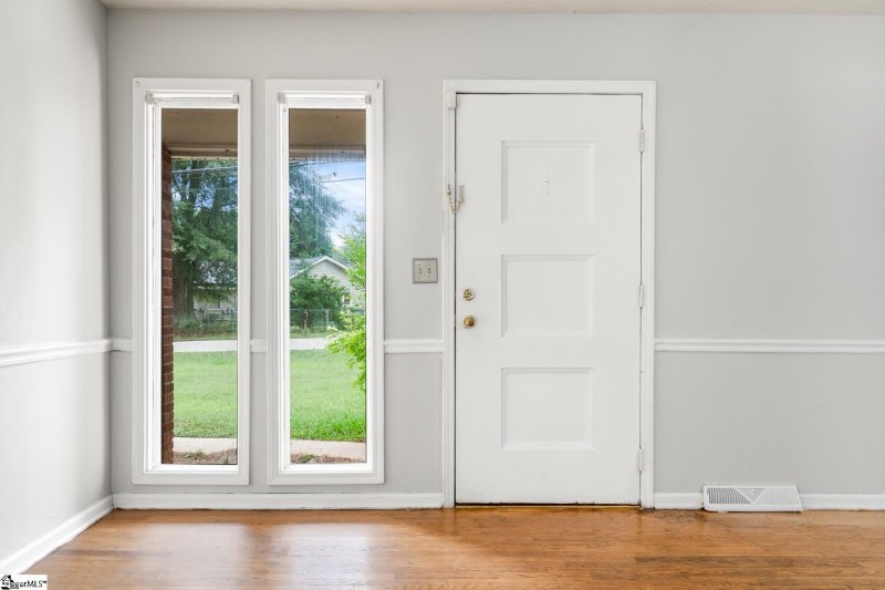 Property image 3 at 300 Watkins Road, Greenville, SC 29617