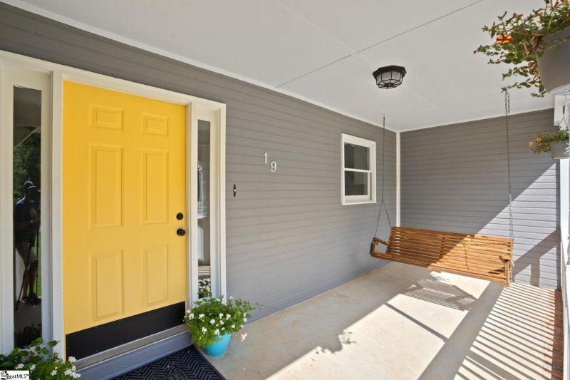 Property image 2 at 19 Earline Drive, Taylors, SC 29687