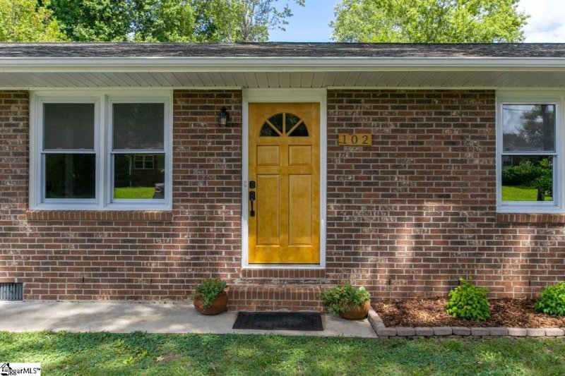 Property image 2 at 102 Pinefield Drive, Greenville, SC 29605