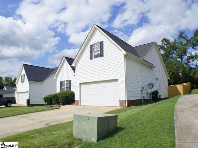 Property image 4 at 107 Ketchitan Court, Greenville, SC 29605