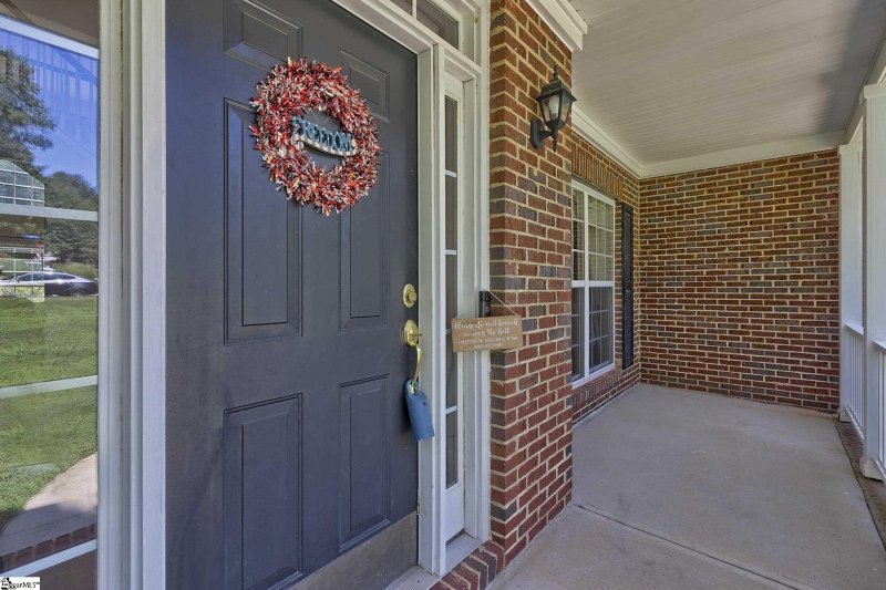 Property image 3 at 304 Stonewall Drive, Easley, SC 29642