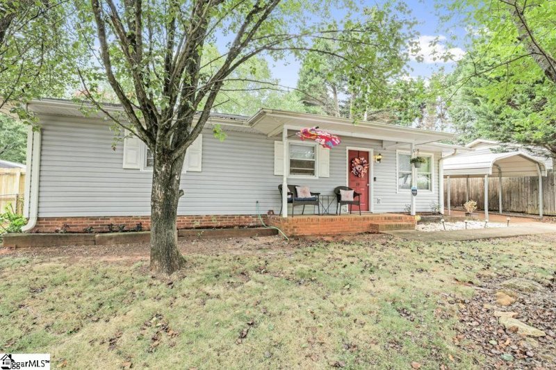 Property image 2 at 19 Ford Drive, Wellford, SC 29385