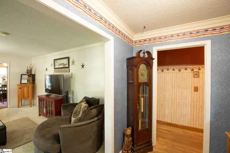 Property image 3 at 3 Vaille Drive, Taylors, SC 29687