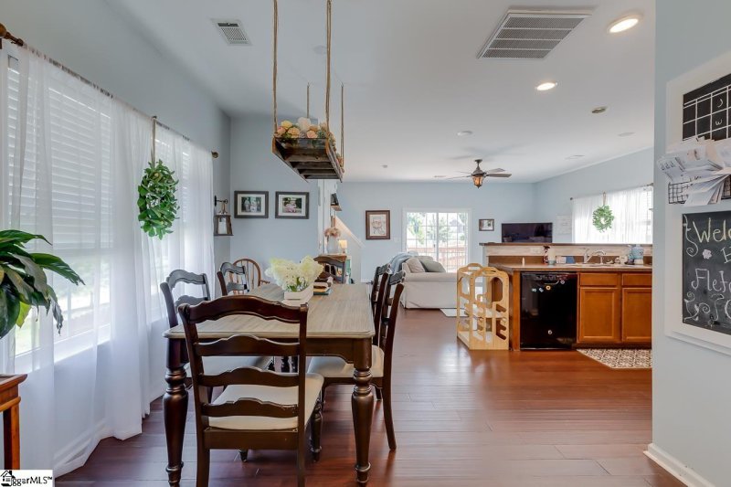 Property image 5 at 556 Branch Wood Drive, Boiling Springs, SC 29316