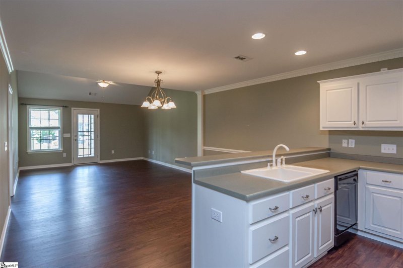 Property image 4 at 73 Magnolia Crest Drive, Simpsonville, SC 29681