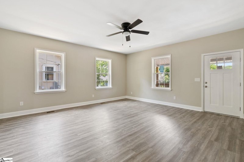 Property image 5 at 35 Ross Street, Greenville, SC 29611