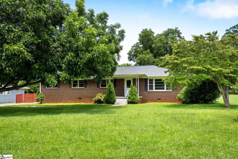 Property image 2 at 2607 McKinley Drive, Anderson, SC 29621