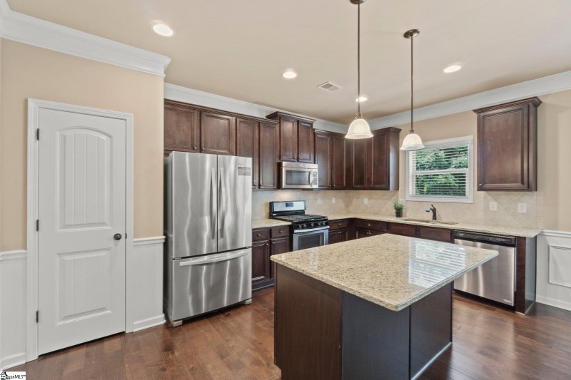 Property image 2 at 117 Lost Lake Drive, Simpsonville, SC 29681