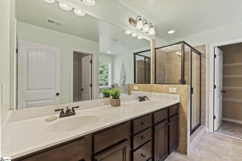 Property image 4 at 117 Lost Lake Drive, Simpsonville, SC 29681